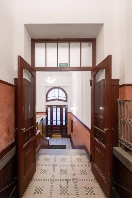 Luxury Apartment On Old Town Square Прага Екстериор снимка